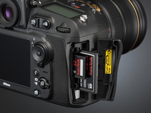 尼康D810传感器是什么？尼康D810传感器尺寸是多少？(图2)