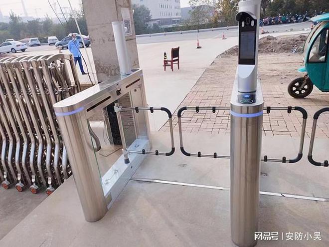安快：通道闸的技术特点与应用场景(图1)
