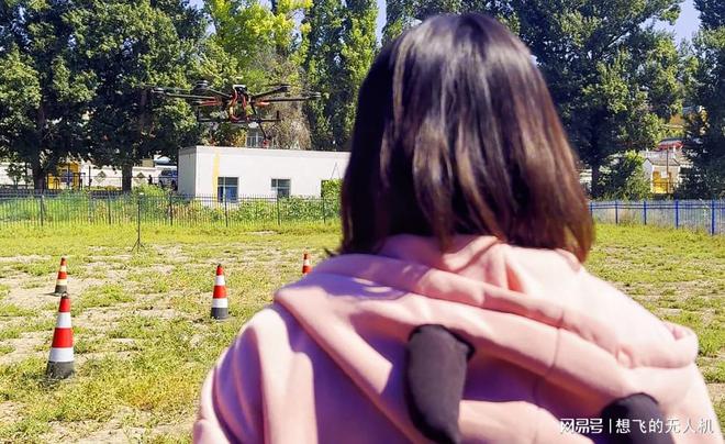 新疆无人机培训]无人机飞行的奥秘：四轴飞行器控制原理全解析！(图3)
