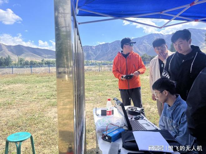 探秘无人机原理：飞行控制与数据传输全面解析[新疆无人机培训](图3)