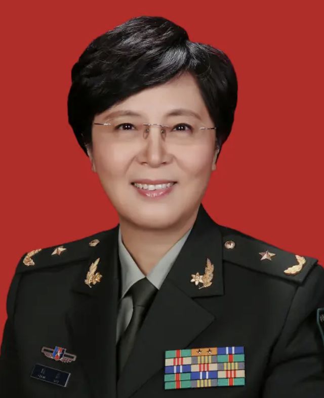 生活中的清华女将军陈薇少将(图1)