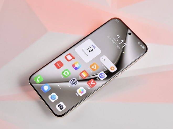 华为Pura80Ultra再迎曝光：从供应链整合变成技术定义者！(图3)