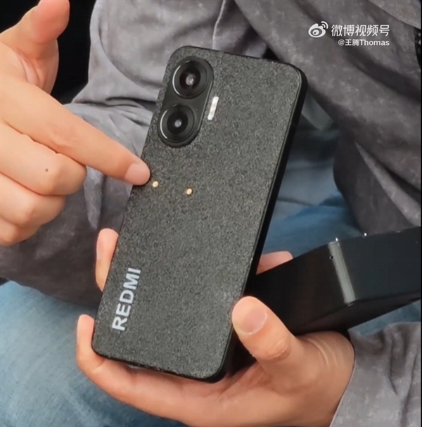 王腾爆改REDMITurbo4Pro：烧水壶、电风扇插手机上取电(图1)