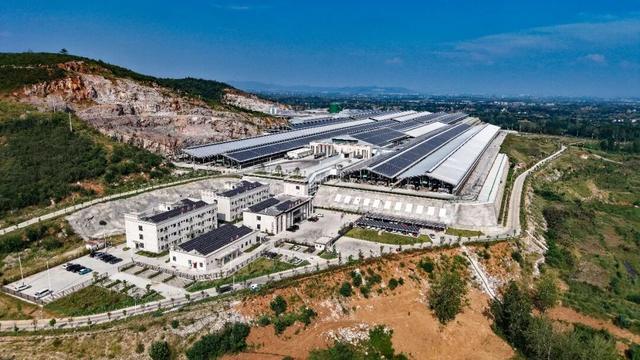 “营养餐”、温湿度传感器……奶牛的生活有多智能？(图6)