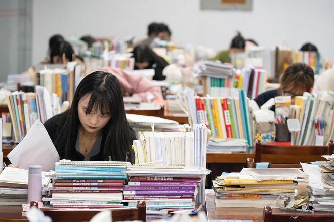 2025年十大预警专业出炉！工商管理排第一你的专业上榜了吗(图10)