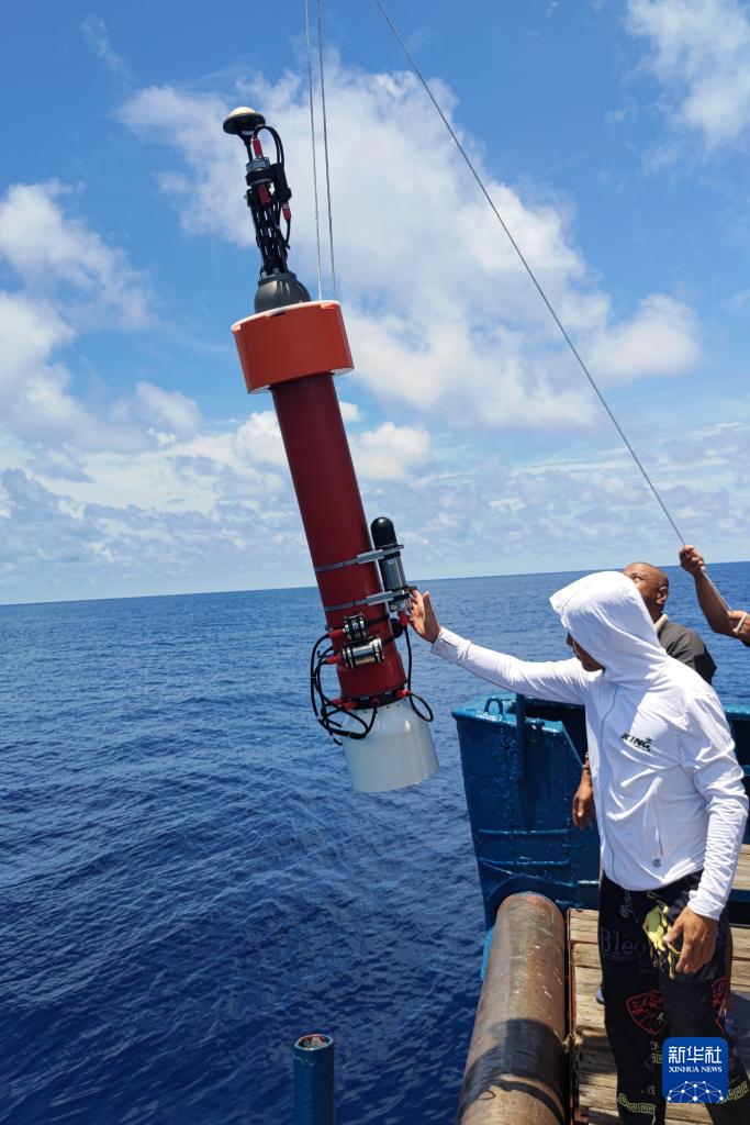 我国自研原位传感器完成验证可实现高分辨率深海移动观测(图1)