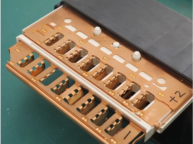 拆解日产Notee-POWER逆变器：构造太简洁了(图12)