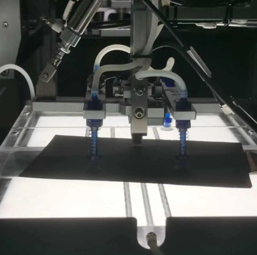 切叠机双极片检测高手堡盟UR12对射式传感器(图1)