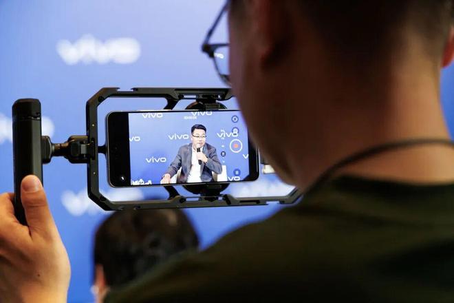 大模型卷算力vivo悄悄押注了「看懂世界」(图3)